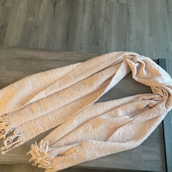 Knit scarf - Picture 3 of 3